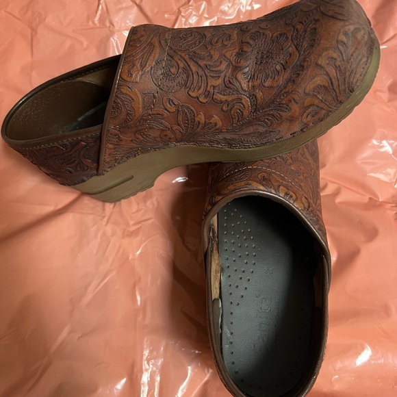 Dansko Sanita The Original Danish Clog Size 38 Excellent Condition🤩 (reg.$145) - Picture 5 of 6